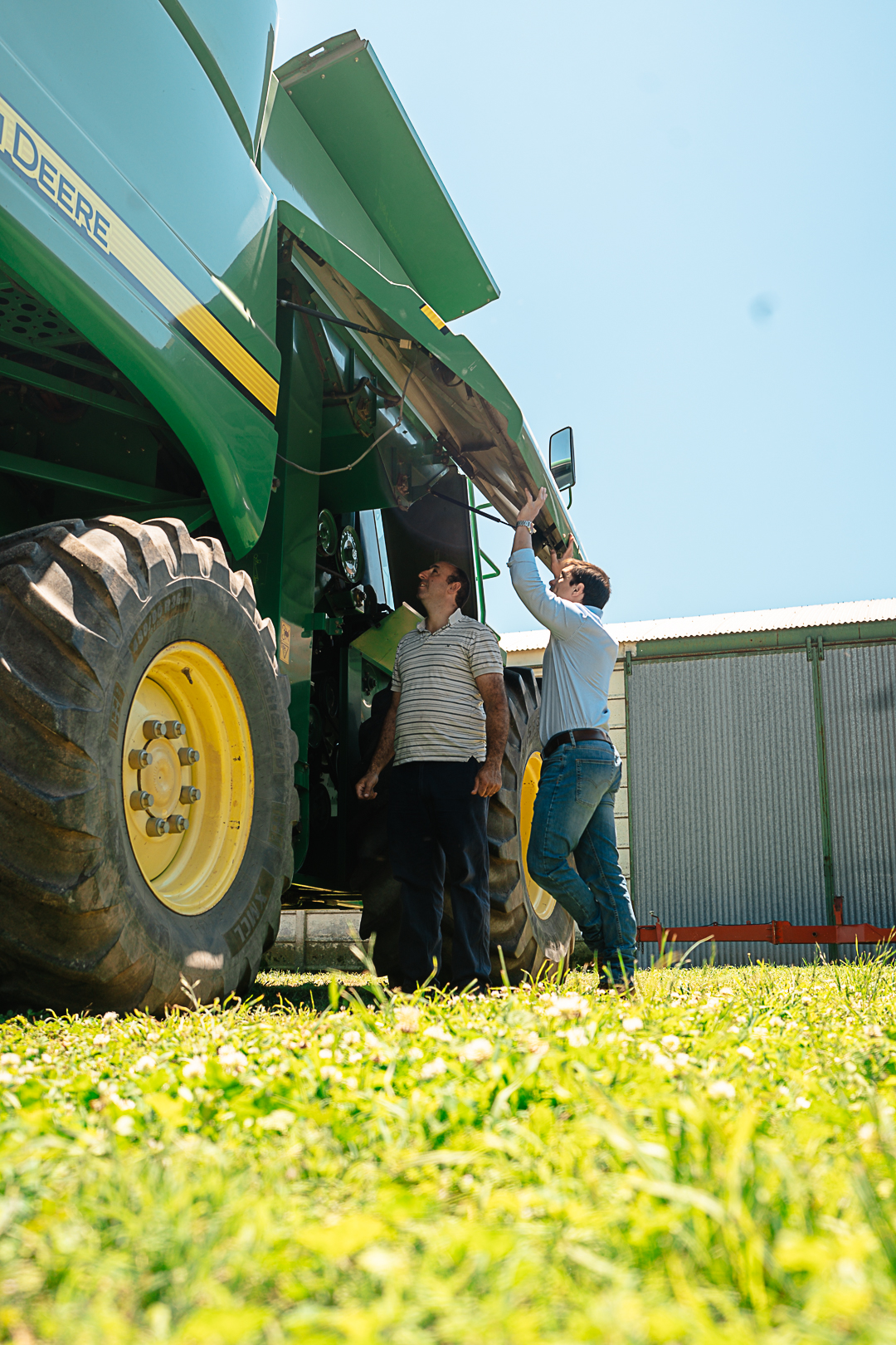 Maquinaria agrícola en campo